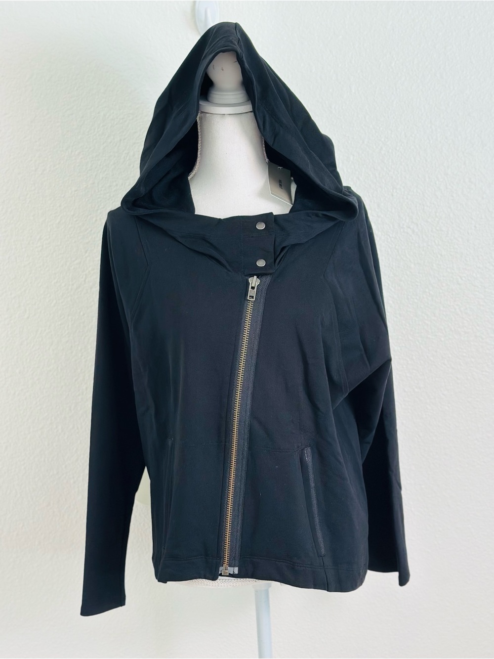 Helmut Stratus Sweatshirt/Hoodie with Asymmetrical Full Zip Size Large